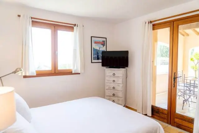 Chambre avec accès direct à la terrasse