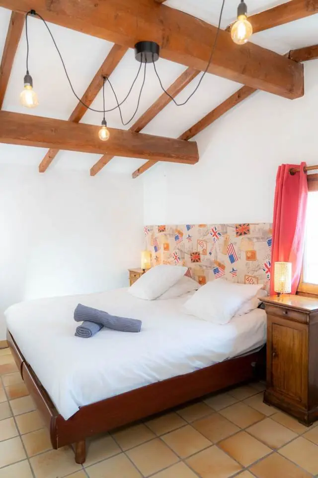Chambre double à l'étage